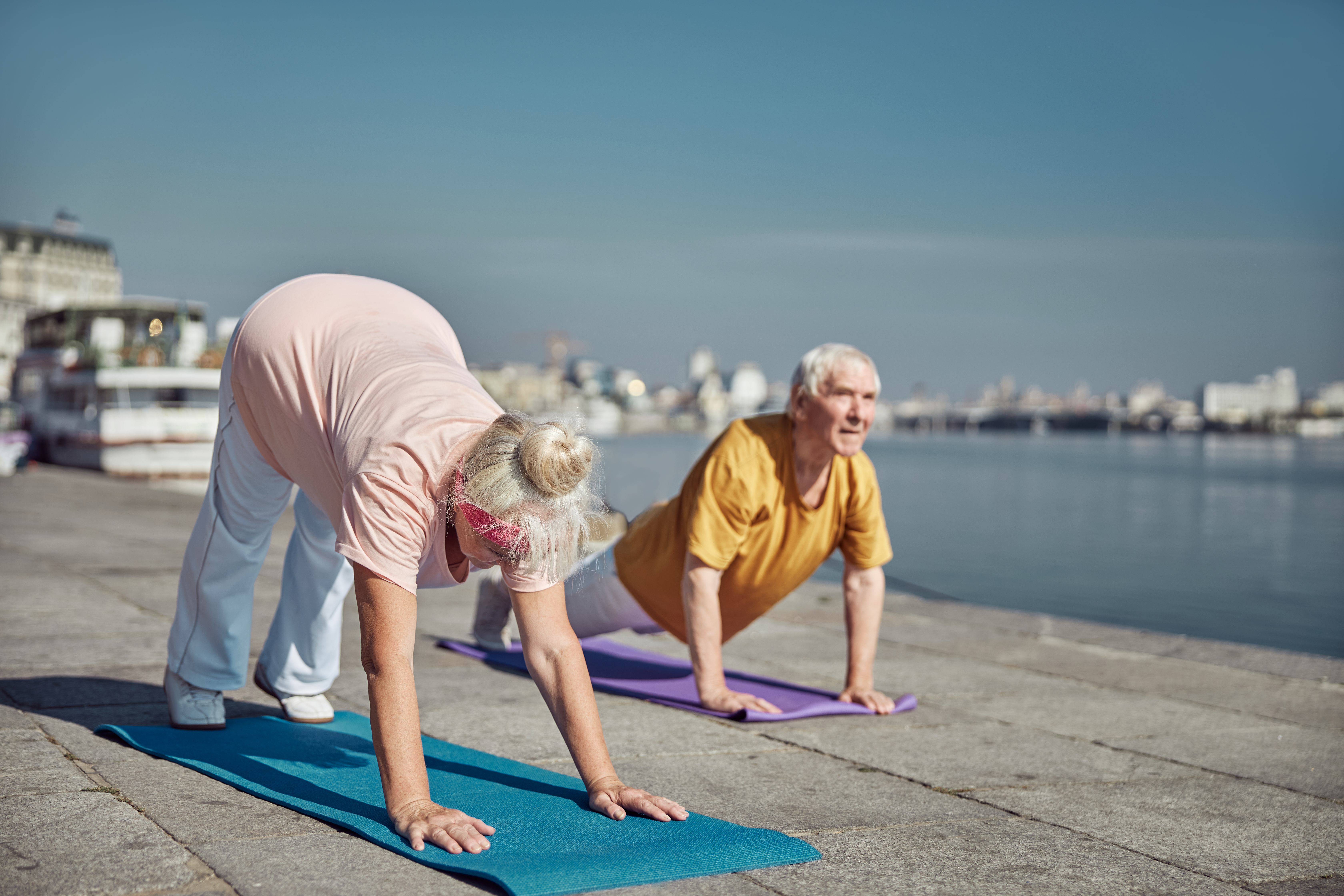Alte Menschen können auch Yoga machen | Juice Plus+